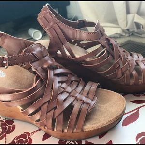 EUC Dr. Scholl’s Maeve Wedge Sandals